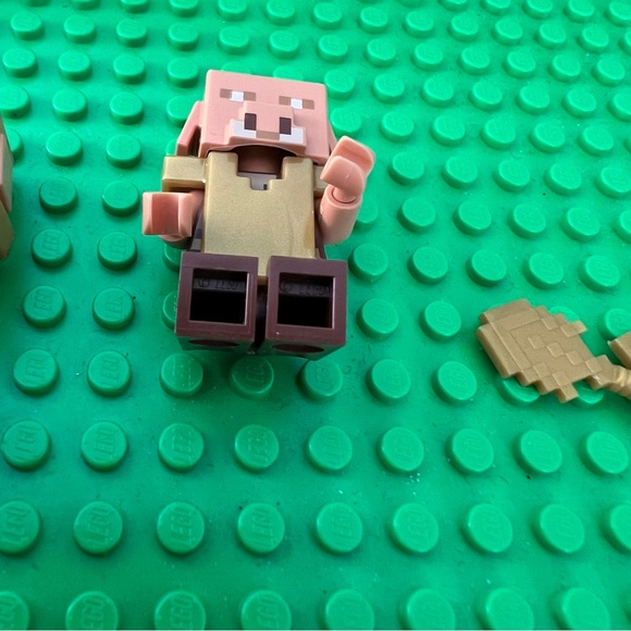 Lego Minecraft Piglin Armor Gold Brown 21168 Minifigure Figure Lot Of 2 - Picture 9 of 9